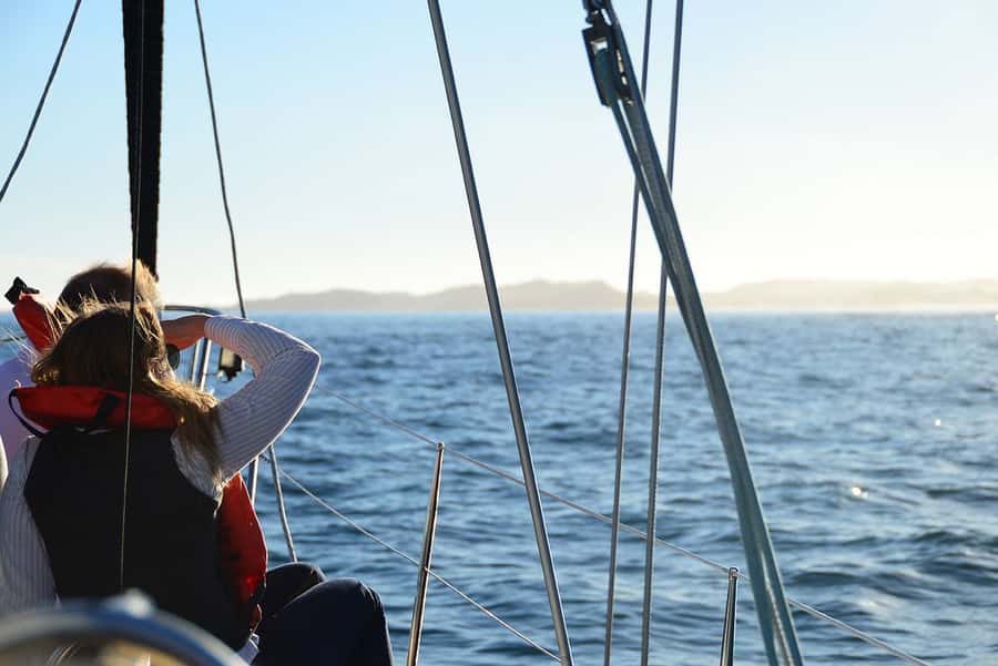 Knysna: 2.5-Hour Day Sail & Lunch Charter - Approaching the Knysna Heads