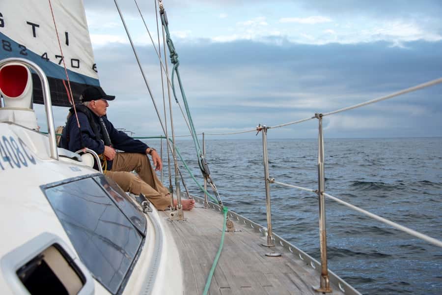 Knysna: 2.5-Hour Day Sail & Lunch Charter - Sailing beyond the Heads when conditions allow