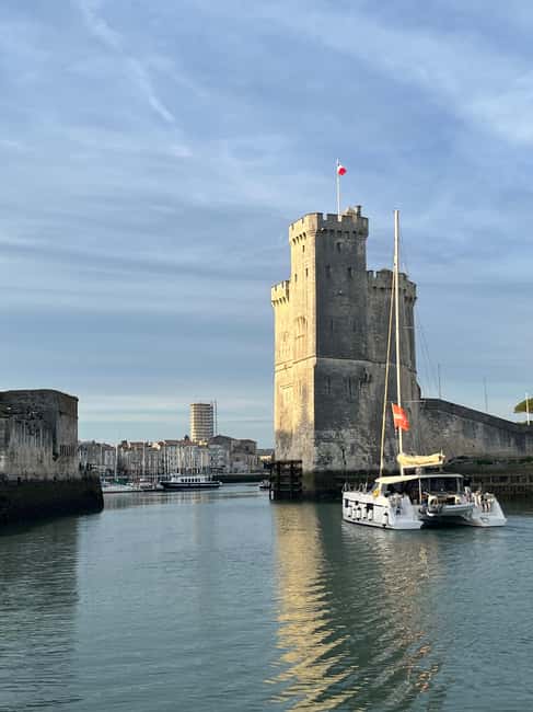 La Flotte en Ré - 5H30 Sailing Catamaran Long Cruise - Why the tide controls your day