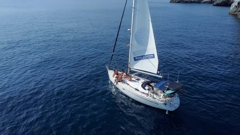 La Herradura: Sailing with a view of dolphins - Sailing the Maro-Cerro Gordo coast from La Herradura