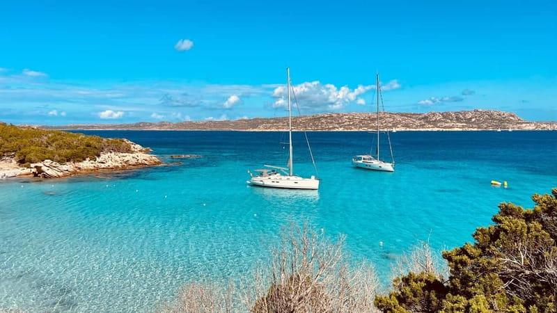 La Maddalena Arcipelago: Sailing boat tour with lunch - Meeting the boat in Palau