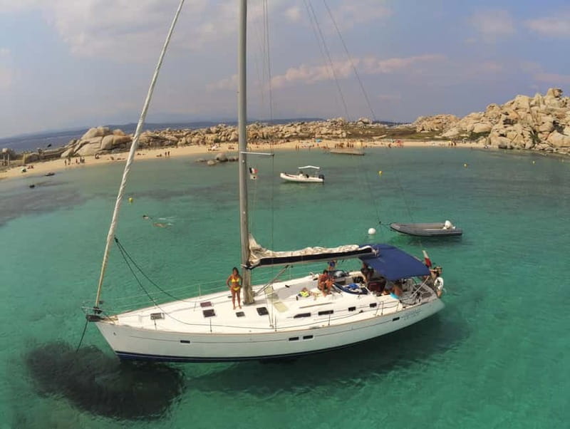 La Maddalena: daily sailing tour archipelago La Maddalena - A relaxed way to see La Maddalena by sailboat