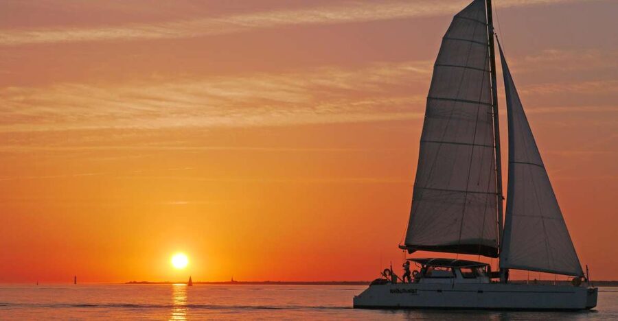 La Rochelle: 2-Hour Sunset Sailing Cruise - Leaving La Rochelle Between the Historic Towers