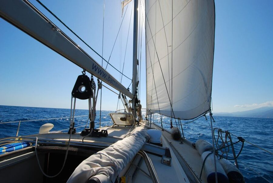 La Spezia: Full-Day Cinque Terre Sailing Tour - Why the view from a sailboat changes Cinque Terre