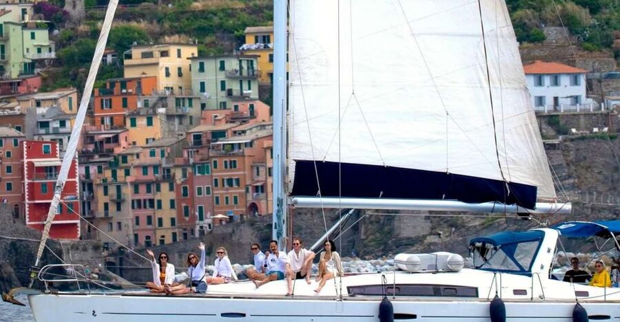 La Spezia : Private Sailboat tour of cinque terre with lunch - Key points to know before you book
