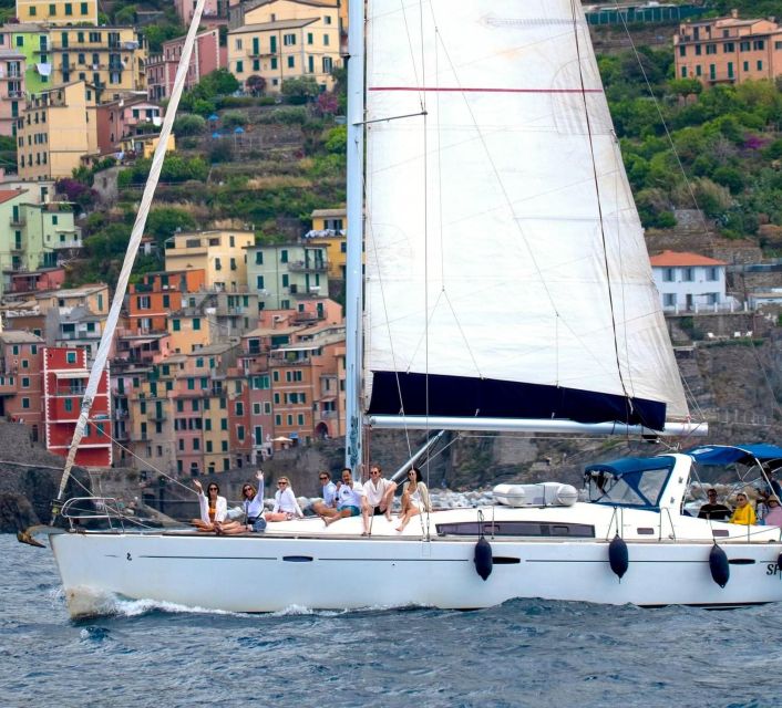 La Spezia : Private Sailboat tour of cinque terre with lunch - Corniglia, weather permitting