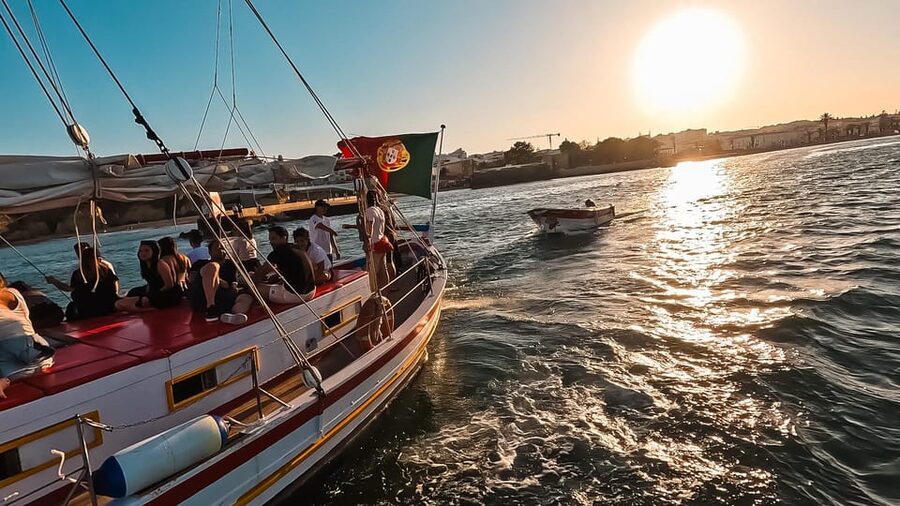 Lagos: Sunset Sail aboard a Traditional Boat with Prosecco - Why a warm jacket matters in the Algarve