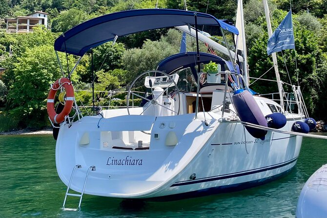 Lake Como Sailing Boat Group Tour Aperitivo & Prosecco Included - Aperitivo with a view of Lake Como