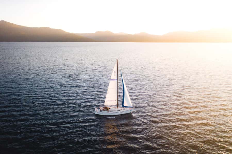Lake Tahoe: 2-Hour Sailing Cruise with Drinks - The crew and the feeling of safety