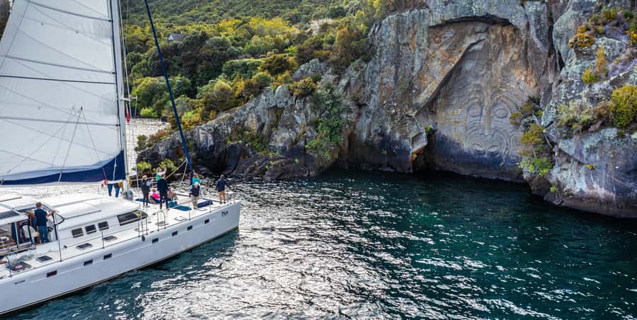 Lake Taupo: Luxury Sailing Catamaran to Māori Rock Carvings - Weather, sailing, and the practical trade-offs