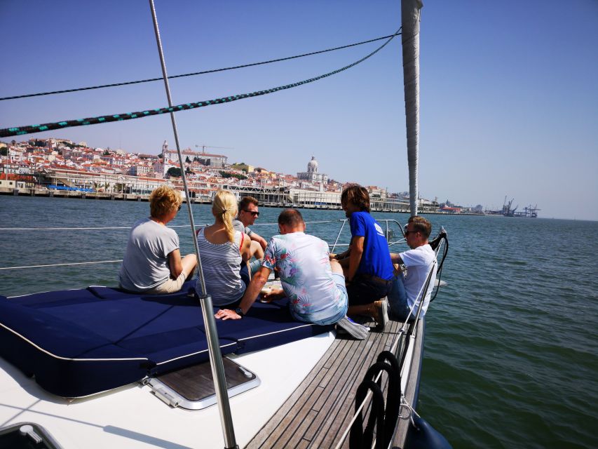 Lisbon: 2-Hour Sailing Yacht Cruise & Guided Tour w/2 drinks - Practical details that can affect your decision