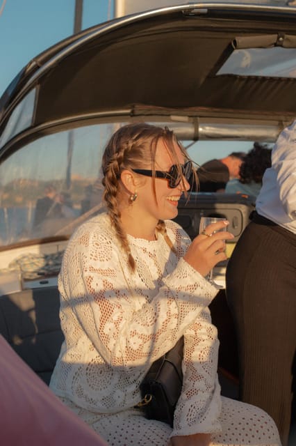 Lisbon 2 Hours Sailing Day Tour and Cruise With Drinks - Shared boat or private charter?
