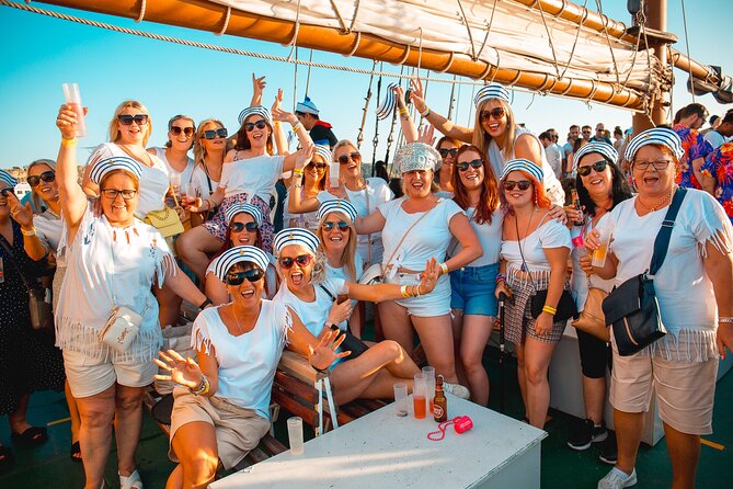 Lisbon Boat Party with Views, and Sunset Sailing - My verdict: book it for the party, not a lecture