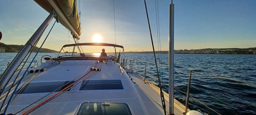 Lisbon: Boat Tour - the most Comfortable Sailboat - Booking advice and cancellation flexibility