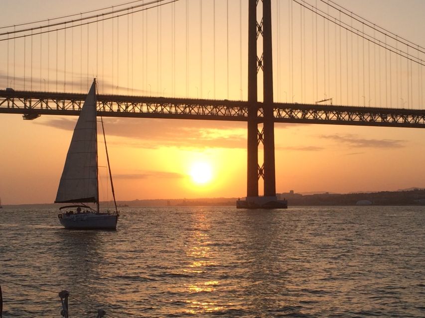 Lisbon: Luxury Private Sailing Boat Cruise on River Tagus - Who Will Get the Most From It