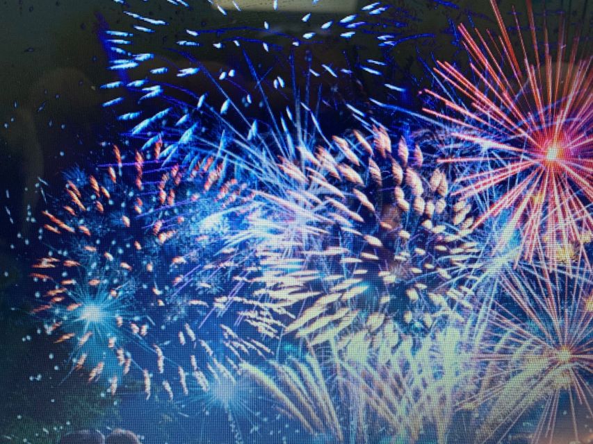 Lisbon: New Year's Eve Fireworks Sail Boat Tour - What the $335 price really buys you