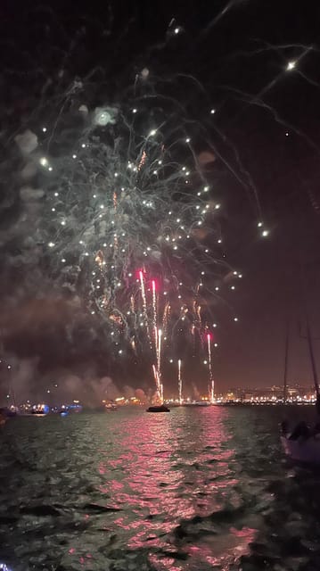 Lisbon: New Year's party on sailboat tour 2026 to 2027 - Why a New Years boat party works in Lisbon