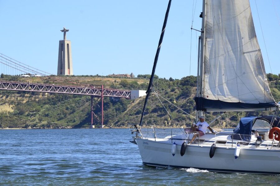 Lisbon: Private Sailboat Tour on Tagus River - Hoisting the sails toward Terreiro do Paço
