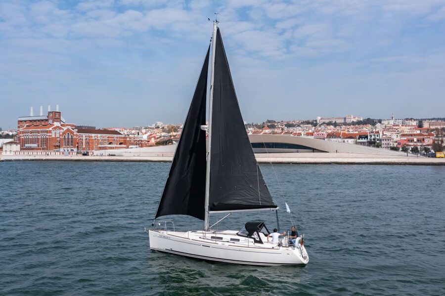 Lisbon: Private Sailboat Tour on the Tagus at Sunset - Why the Tagus is the right place to see Lisbon