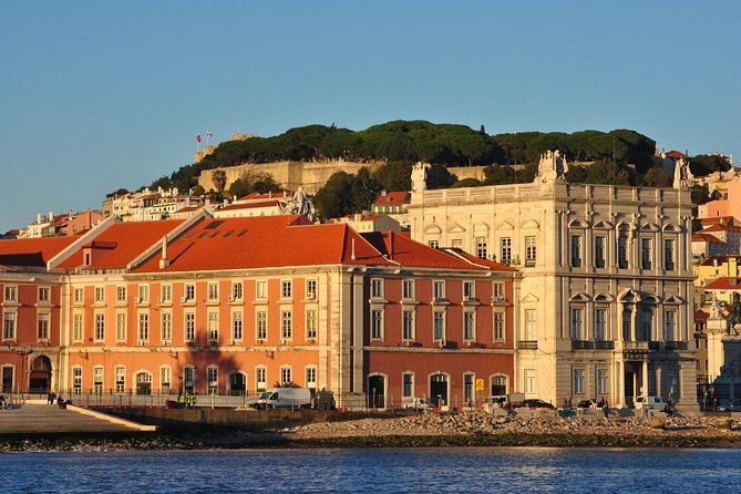 Lisbon Private Sailing Cruise, drink included (options: 2h, 3h, 4h, 6h or 8h) - Choosing two, three, four, six, or eight hours