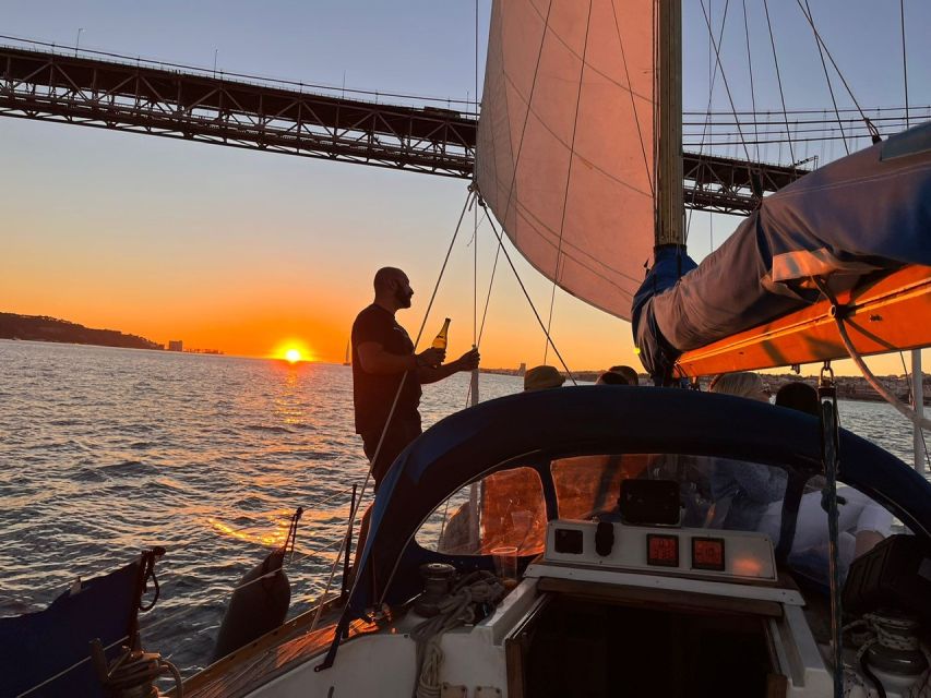 Lisbon: Sailboat Sunset Tour with a Drink - Drinks, snacks, and comfort