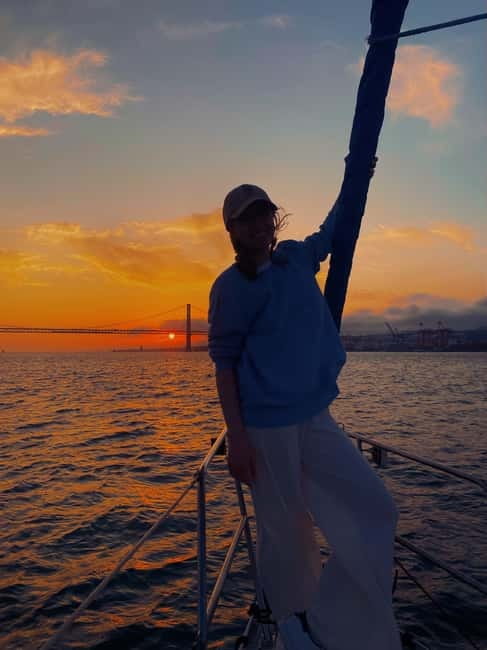 Lisbon: Sailboat Tour along the Coast,Sunset & Tasting - Key points to know before booking