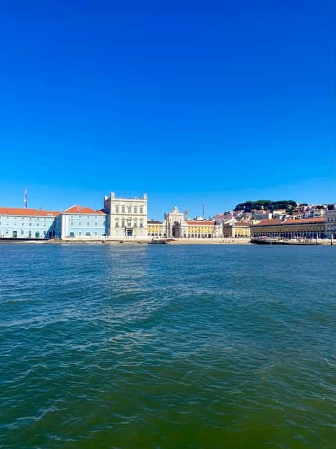 Lisbon: Sailboat Tour along the Coast,Sunset & Tasting - Who will enjoy this Lisbon sail
