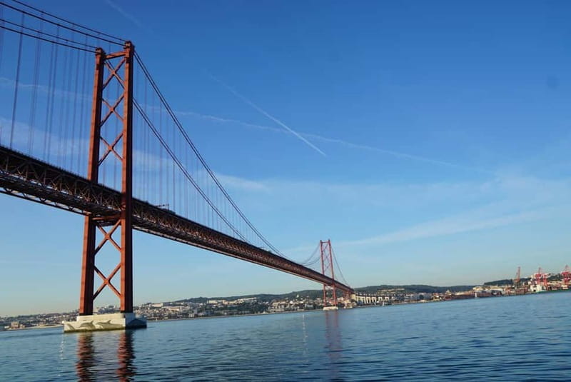 Lisbon: Sailing Boat Tour with Drinks - Almada and Christ the King Across the River