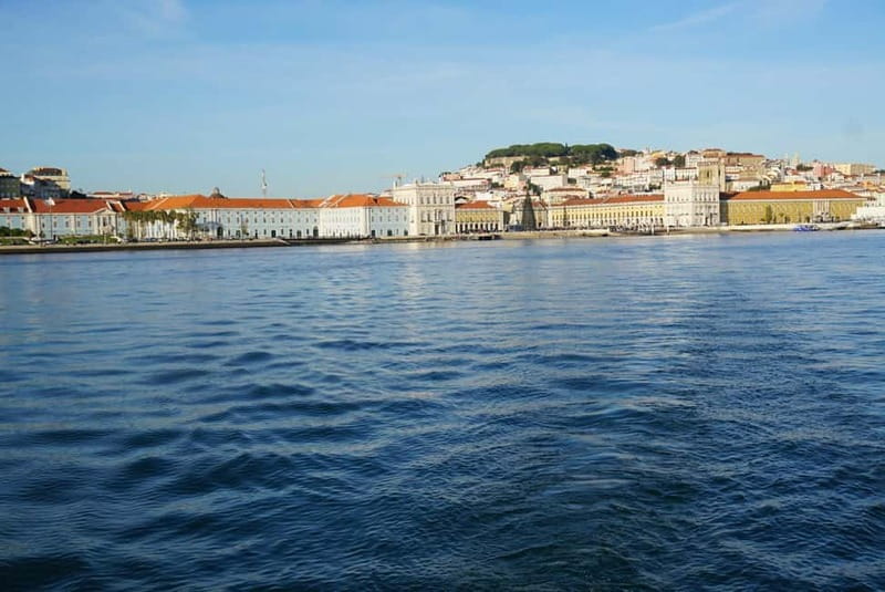 Lisbon: Sailing Boat Tour with Drinks - What the $40 Price Gets You