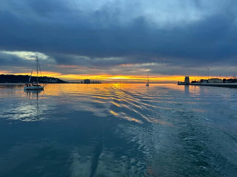 Lisbon: Sailing Boat Tour with Drinks & Pastel de Nata - Why Lisbon looks different from the Tagus