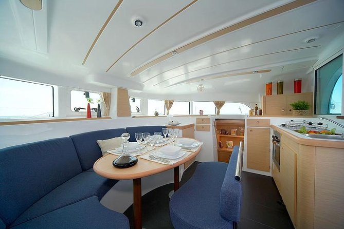 Lisbon Sailing Catamaran Public Cruise with drinks - Drinks, seating, and the mood on board
