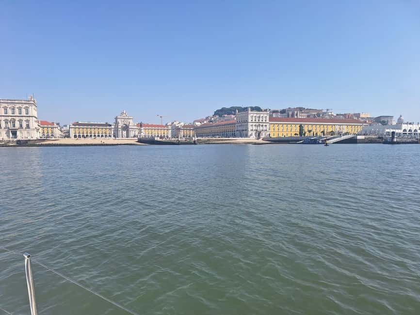 Lisbon Sailing on the Tagus - What the included refreshments add