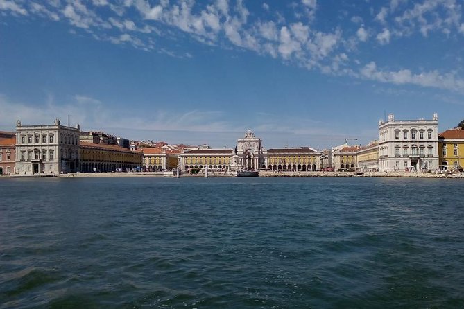 Lisbon Sailing Tour: 2-Hour Cultural Scenic Cruise with Wine - Jerónimos Monastery and the Age of Discovery