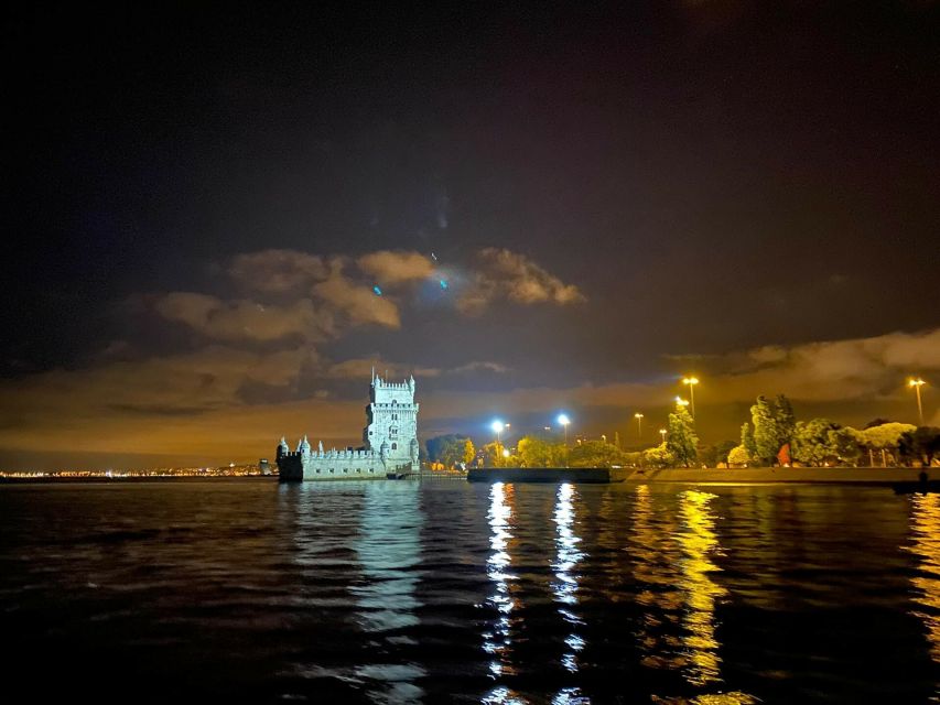 Lisbon: Sailing Tour by Night - Weather, clothing, and family details