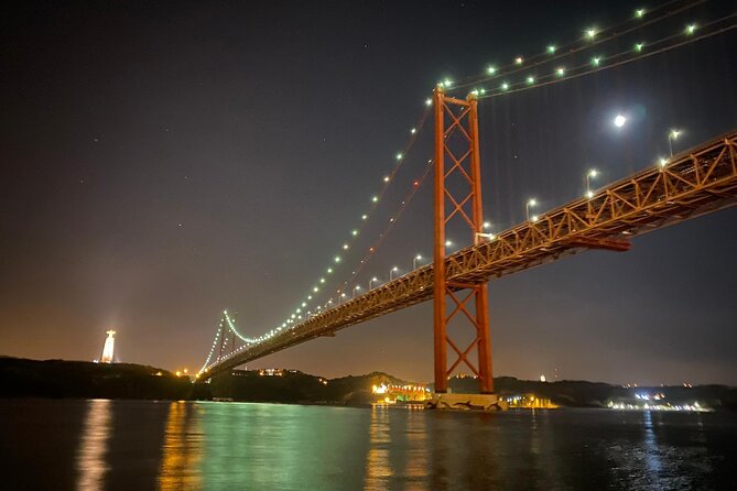 Lisbon Sailing Tour by Night - Why Lisbon is especially good from the Tagus at night
