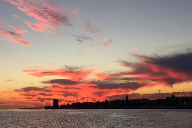 Lisbon Small Group 2h Sunset Sailing- Live Commentary & a Drink - Commerce Square and the heart of Lisbon