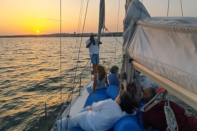 Lisbon: Sunset Sailboat Tour on the Tagus River + Welcome Drink - Who will enjoy this Lisbon sailing
