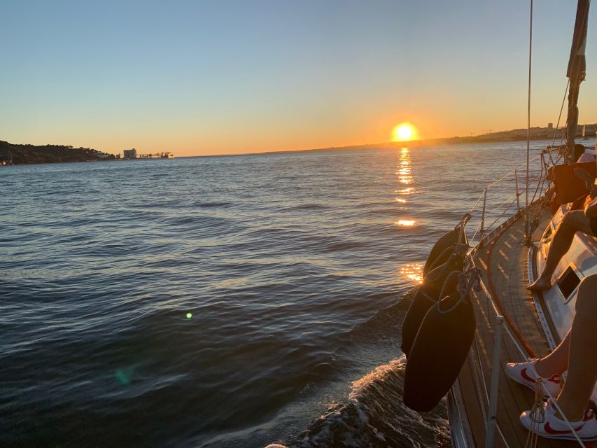 Lisbon: Sunset Sailing Cruise with Wine - What the crew adds to the experience