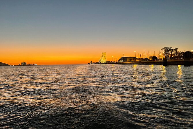 Lisbon Sunset Sailing Tour History & Local Wine — Small Group - Praça do Comércio as the final city view