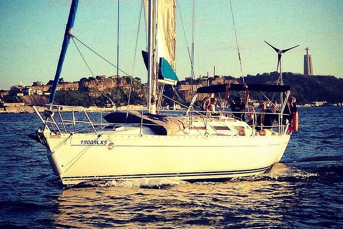 Lisbon Sunset Sailing Tour with White or Rosé Wine and Snacks - Why the Tagus is Lisbon’s best sunset seat