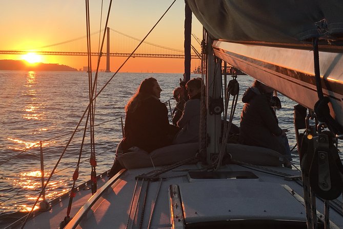 Lisbon Sunset Sailing Tour with White or Rosé Wine and Snacks - Doca de Santo Amaro and the first stretch upriver