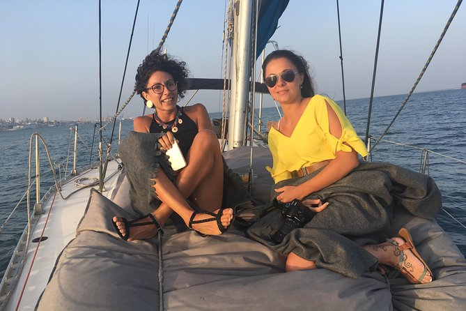 Lisbon Sunset Sensations on a Private Sailing Boat with wine&snacks - Key points to know before you sail
