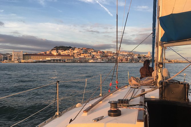 Lisbon Sunset Sensations on a Private Sailing Boat with wine&snacks - Why Lisbon looks better from the Tagus