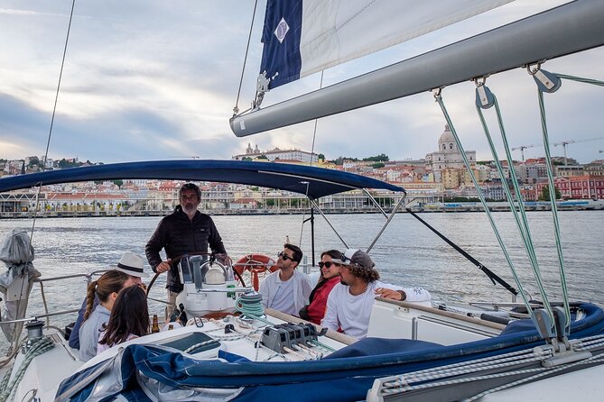 Lisbon: Sunset Tagus River Sailing Tour with Drinks - Christ the King and the 25 de Abril Bridge