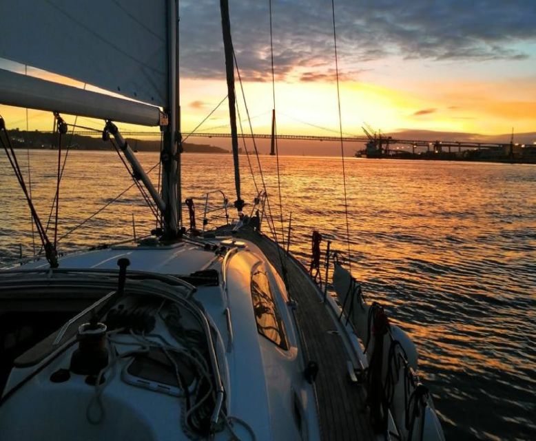 Lisbon: Tagus River Sailboat Tour - Weather, comfort, and what to bring