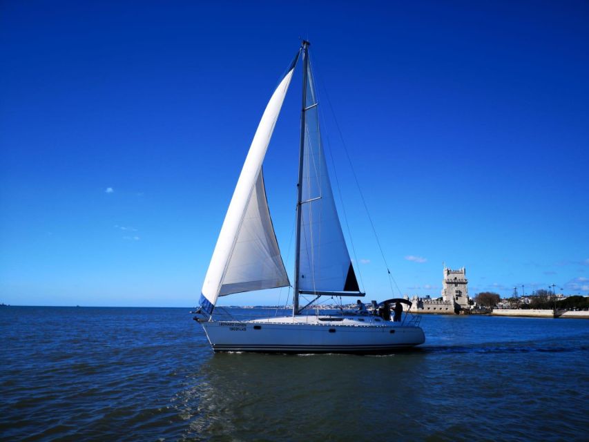 Lisbon: Yacht Sailing Tour With Portuguese Wine and History - Baixa and Praça do Comércio by boat