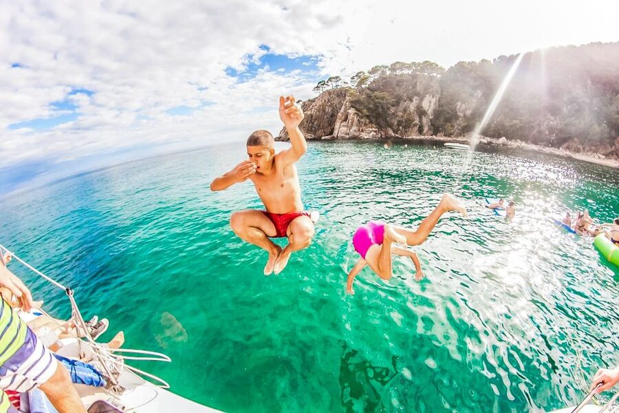 Lloret de Mar: Catamaran Sailing Cruise with BBQ and Drinks - What to pack and what to leave behind