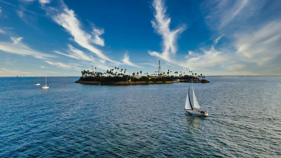 Long Beach: Private Sailboat Rental with Licensed Captain - Comfort on a small private sailboat