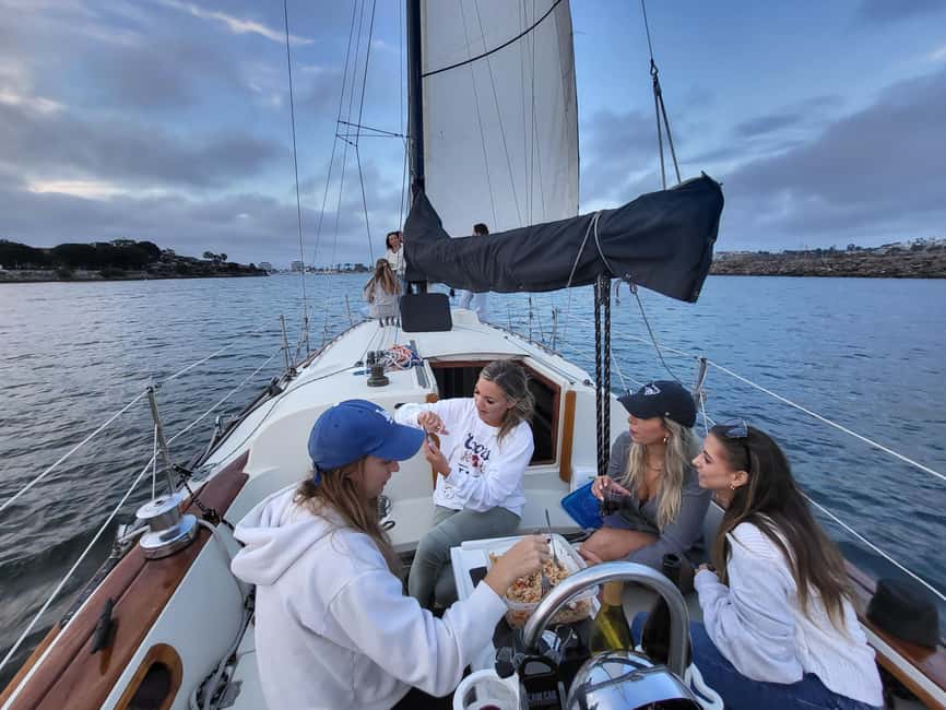 Los Angeles: Sunset Sailing - The Person 323 and your place onboard