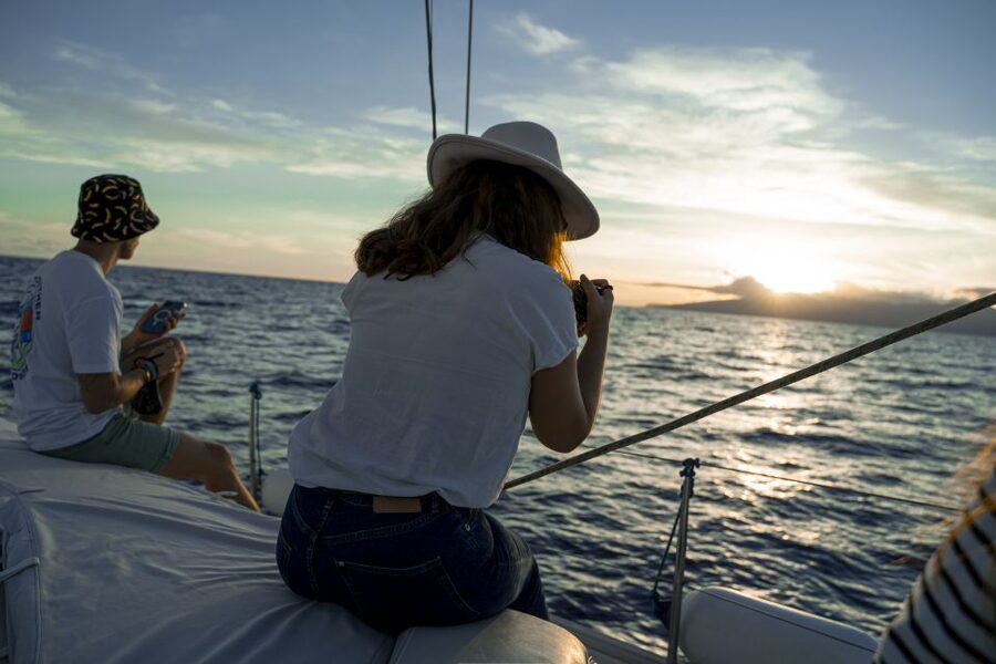 Los Gigantes: Sailing Excursion with Swimming, Drink & Tapas - Key points to know before booking
